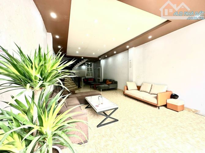 70m 5 tầng - Mặt Đường Trần Nguyên Hãn - Vị Trí Đẹp