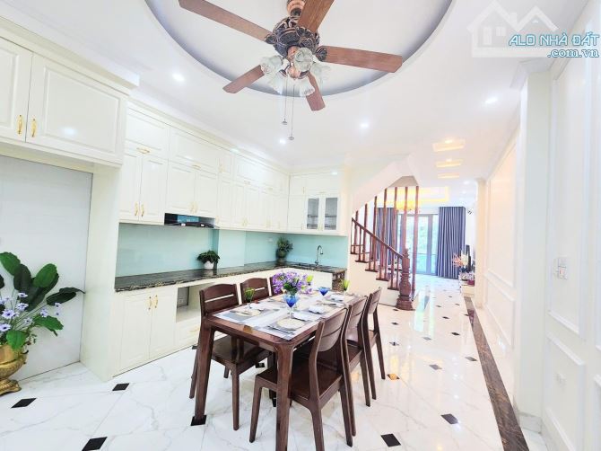LK DỌC BÚN 2- LA KHÊ VỊ TRÍ ĐẮC ĐỊA VỈA HÈ KD DIỆN TÍCH 50M2X 6 TẦNG MT 4M2 GIÁ 16.2 TỶ - 10