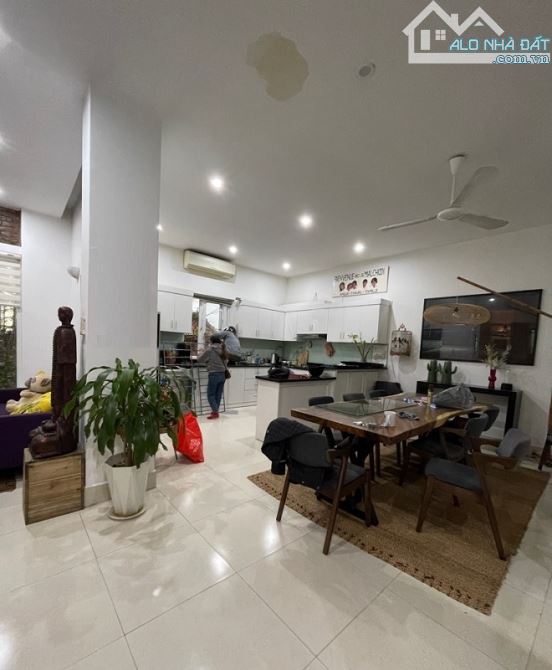 Cực đỉnh! Biệt thự Quảng an, Xuân Diệu, Tây Hồ. 380m2, bể bơi, sân vườn. Phân lô Vip. 60Ty - 2