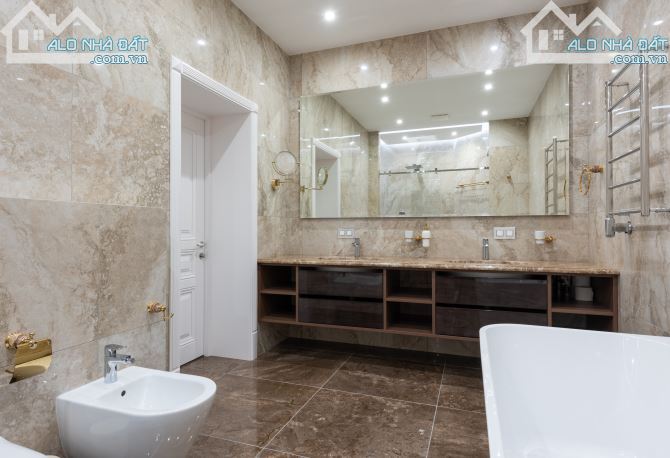 Lô góc 2 Mặt Tiền Biển- Trường Sa Quận Ngũ Hành Sơn -Đường 20m - 270m2- Ngang 13m- 27 Tỷ 5 - 2