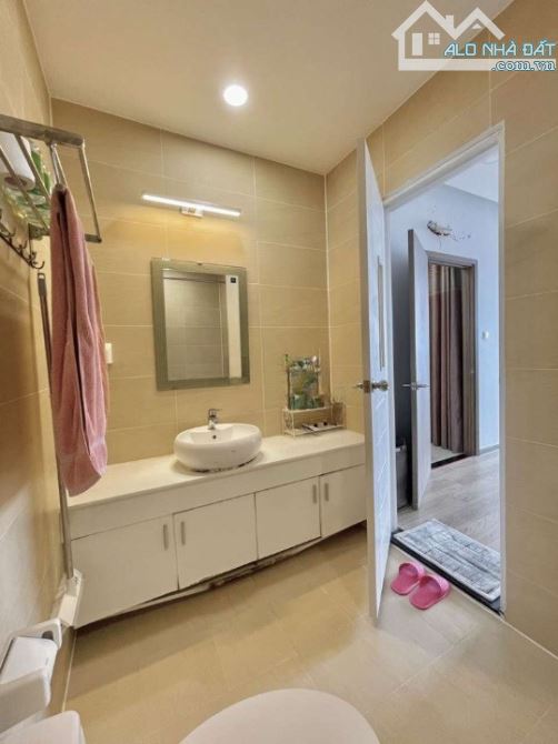 Cho Thuê căn hộ Sunny plaza, 2 phòng ngủ  ,2wc , nội thất, Tầng Trung Giá : 13.5tr - 3