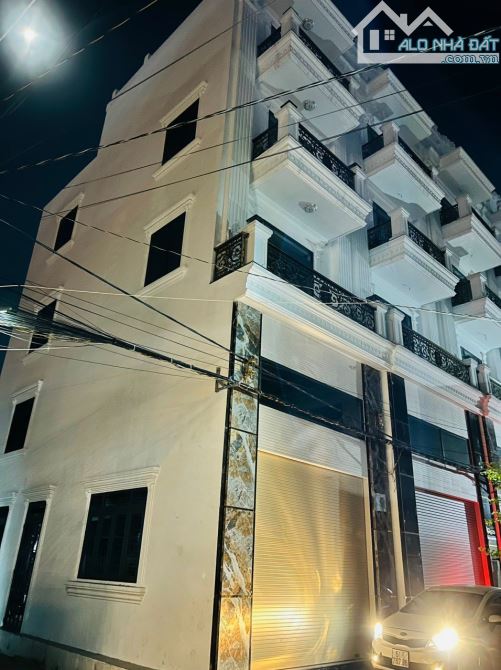 Bán Nhà Phố Cao Cấp P.Tam Hoà gần Nhà Thờ Giáo Xứ Trinh Vương ra Bệnh Viện Đồng Nai 3 phút