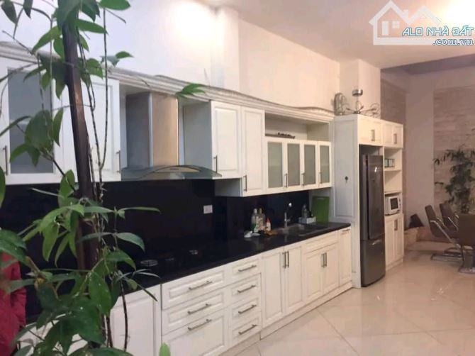 GẤP BÁN NHÀ CĂN GÓC PHỐ LIỄU GIAI BA ĐÌNH- DT 100m 4T MT 5m-GẦN PHỐ GIÁ CHỈ 24TỶ