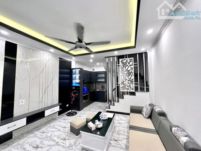 Bán nhà Xuân Đỉnh, Bắc Từ Liêm, 65m2, 5 tầng, 8 tỷ. Gần Ô tô, ngõ nông.Thoáng.