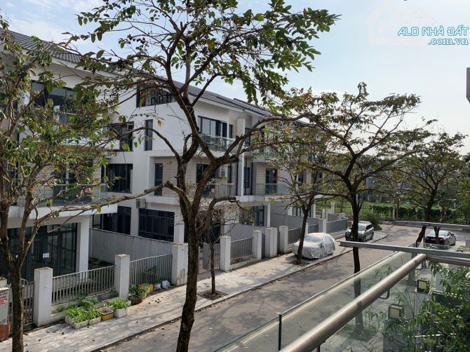 Cho thuê biệt thự  kđt Dương Nội - Hà Đông nguyên bản chủ đầu tư giá 15tr