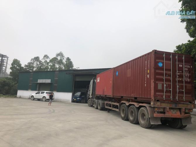 Cho thuê 800m2 xưởng dẫn bãi 1500m2 giá 25 triệu
