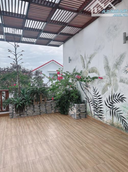 6,8 tỷ - Cần bán nhanh căn nhà 3,5 tầng góc 2 mặt tiền đường Nguyễn Thị Định - 1