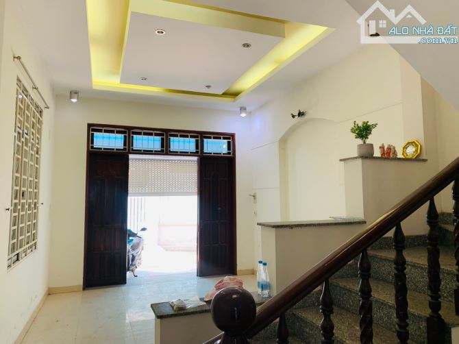 Nhà gần công an TP.Biên Hoà xây 3 tấm 182m2 sàn giá 4,2 tỷ sổ riêng hoàn công xe hơi - 1