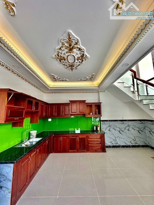 Bán Nhà Phố Cao Cấp P.Tam Hoà gần Nhà Thờ Giáo Xứ Trinh Vương ra Bệnh Viện Đồng Nai 3 phút - 2