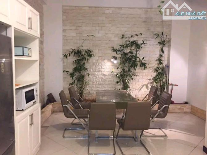 GẤP BÁN NHÀ CĂN GÓC PHỐ LIỄU GIAI BA ĐÌNH- DT 100m 4T MT 5m-GẦN PHỐ GIÁ CHỈ 24TỶ - 1
