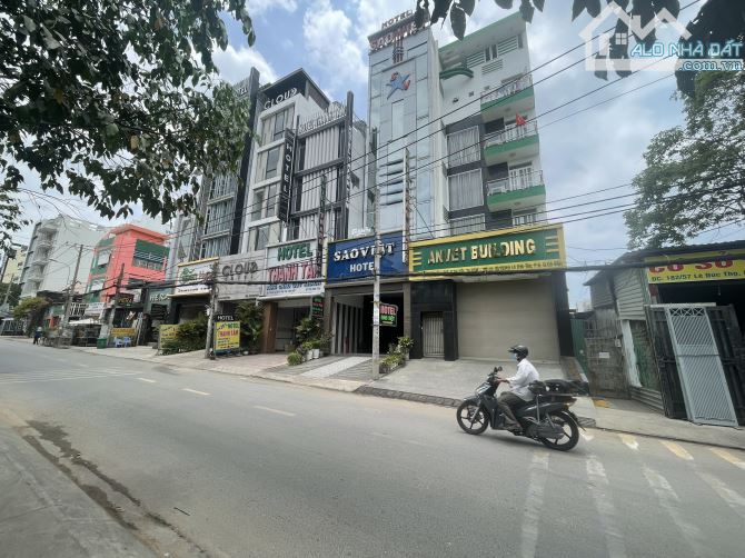 Bán hotel 182 Lê Đức Thọ- Dương Quảng Hàm. HD thuê 200 triệu. Giá bán 25 tỷ - 2