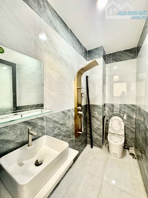 Bán Nhà Phố Cao Cấp P.Tam Hoà gần Nhà Thờ Giáo Xứ Trinh Vương ra Bệnh Viện Đồng Nai 3 phút - 3