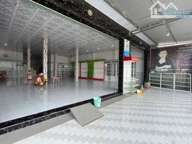 [BẾN TRE] Di dân !!! bán nhà MT QL 883 – X.long hoà – H.bình đại - dt: 728m² - giá 9 tỷ - 4