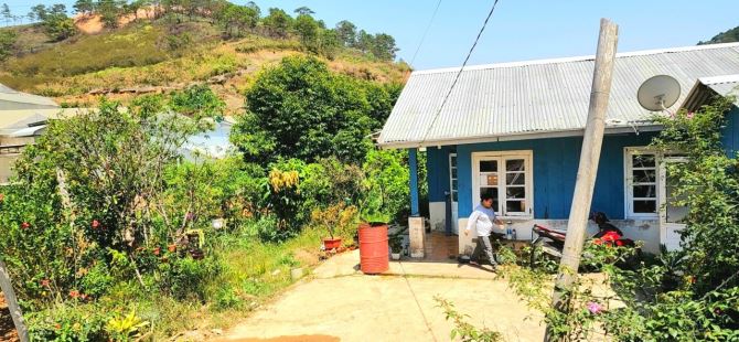 Bán gấp nhà sân vườn view đồi thông trung tâm Đà Lạt, ra mặt tiền đường chính 2p