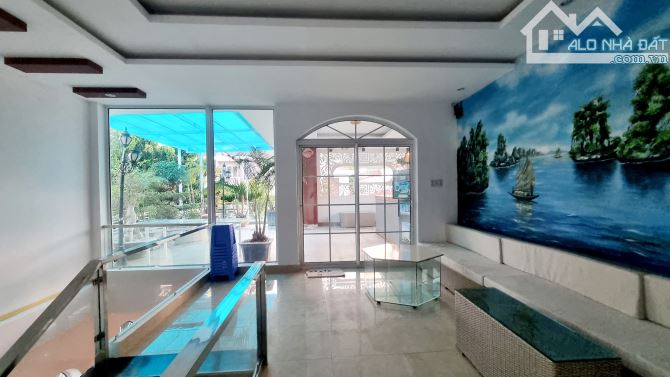 Cho thuê biệt thự An Viên Nha Trang, 3 tầng 5 ngủ, có Bể Bơi riêng, đầy đủ nội thất, 40tr - 10