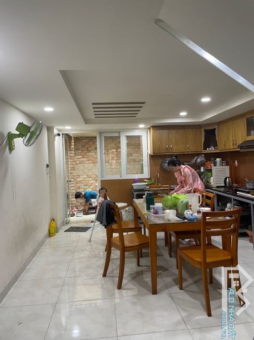 Bán Gấp! HXH Chợ Rạch Ông Q8, 94m2, 4Tầng 4Pn 4Wc  Chỉ 10 tỷ 99 - 2