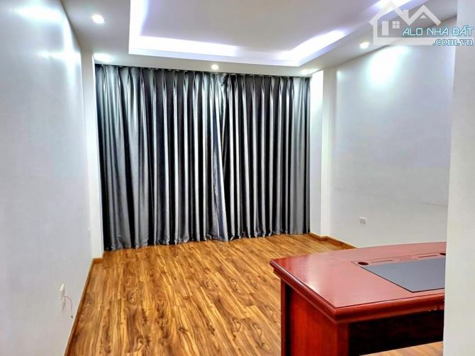 Hoàng Quốc Việt ngõ ôtô tránh 60m2 x 6T thang máy 15tỷ5 - 3