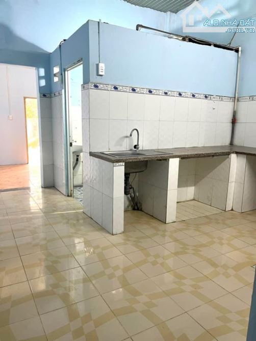 Hàng đầu tư_ Nhà nát Nguyễn Thị Sóc, Bà Điểm DT 70m2 Giá 1 tỷ 370, gần chợ tiện ích kín - 3