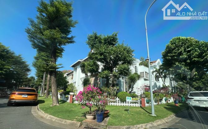 BÁN BIỆ THỰ VIP KHU LAN ANH Q.2 TP HCM