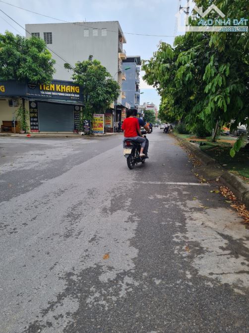 Bán gấp lô đất mặt đường 287 Hoàn Sơn - Tiên Du, Bắc Ninh. Đã có sổ và nhìn Khu công nghiệ