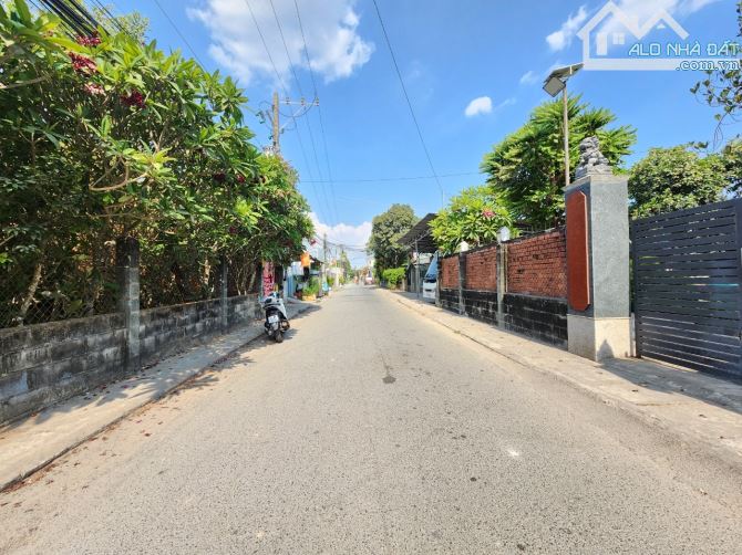 Bán đất 8x27 250m2 8TY TL MT đường Đào Duy Từ P.Đông Hòa Tp Dĩ An
