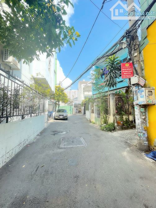 Bán Đất đường Kha Vạn Cân,Linh Tây Thủ Đức,Hẻm Xe Hơi,gần Chợ Thủ Đức,ra Phạm V Đồng 200M