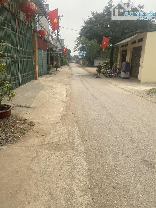 BÁN ĐẤT ĐÔNG SƠN SÁT QL6 - KINH DOANH - Ô TÔ TRÁNH 116M 5MT GIÁ 3.5 TỶ