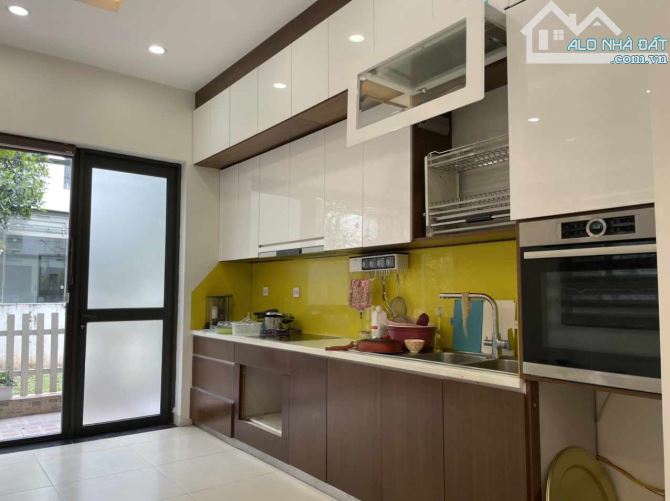 Bán nhà MP Ao Sen, 56m2, 7 tầng, mt 4.4m.  20 tỷ - 1