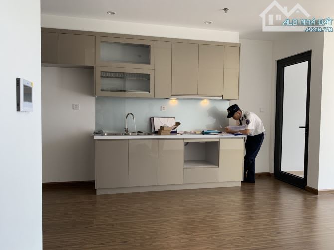 mong muốn bán nhanh căn hộ cao cấp vinhomes west point Phạm Hùng-Đỗ Đức Dục. Giá 4ty.