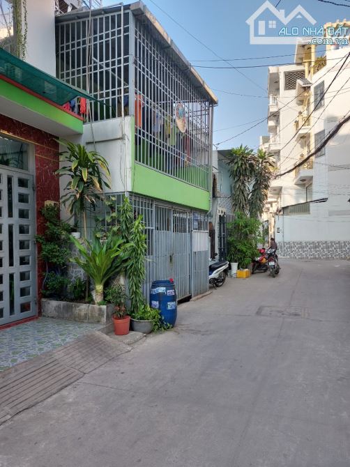 Bán nhà hẻm 17 đường Nguyễn Văn Lượng, P17, xe hơi, chánh Bắc, 3 tầng, 3PN, chỉ 6,05 tỷ - 1