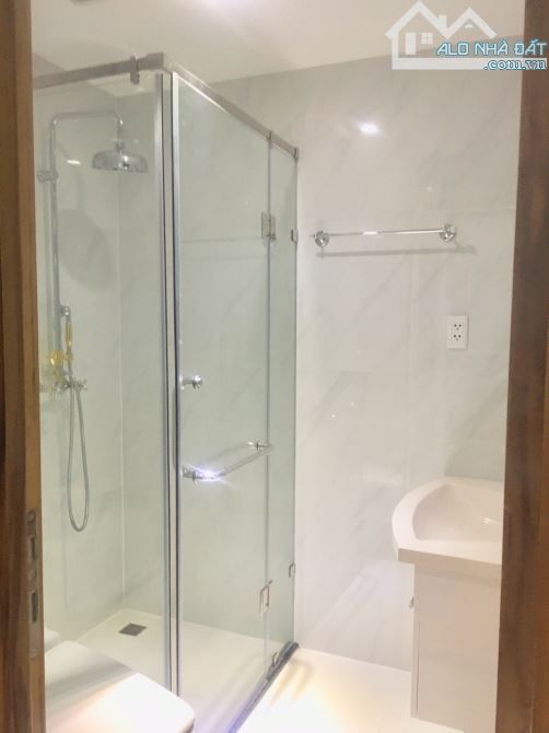 Bán gấp CC Sunny Plaza 110A Phạm Văn Đồng Q.GV. DT 81m2 2P, Giá bán 4,1 tỷ, căn góc - 3