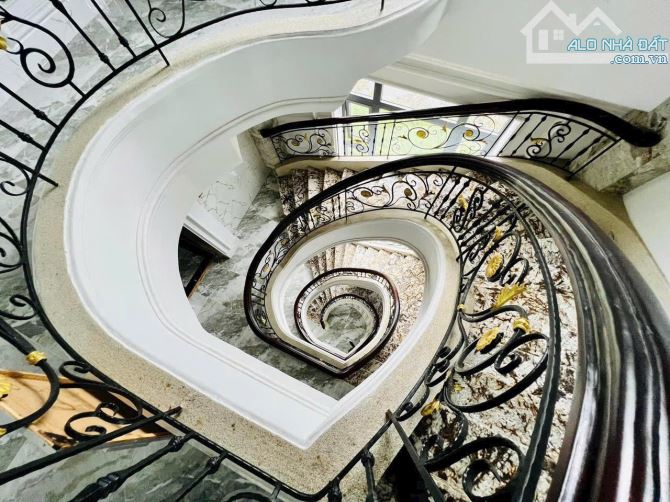 SIÊU HIẾM ! Biệt thự sân vườn  12*22m, full nội thất, giá chỉ còn 35 tỷ TL - 4