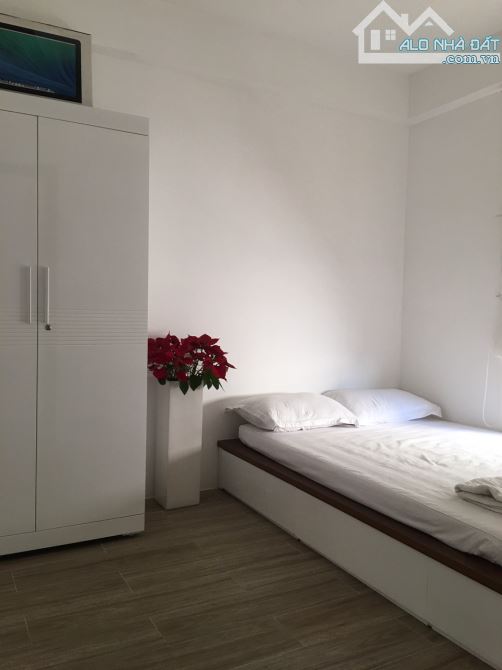Cần bán gấp CC Phúc Thịnh Q.5. DT 89m2 3P, 2WC. Giá bán 3,4 tỷ - 4