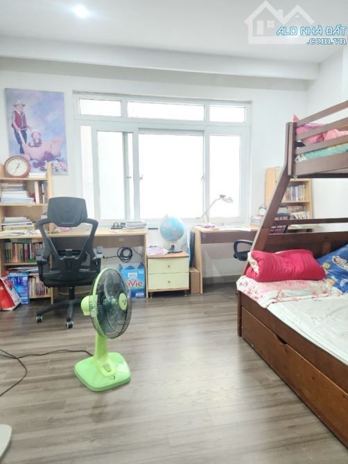 Cực Hiếm - Bay Nhanh- Cầu Giấy- Nhà đẹp ở luôn 42m2 - 6.x tỷ - 4