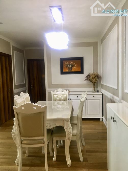 Bán gấp CC Sunny Plaza 110A Phạm Văn Đồng Q.GV. DT 81m2 2P, Giá bán 4,1 tỷ, căn góc - 4