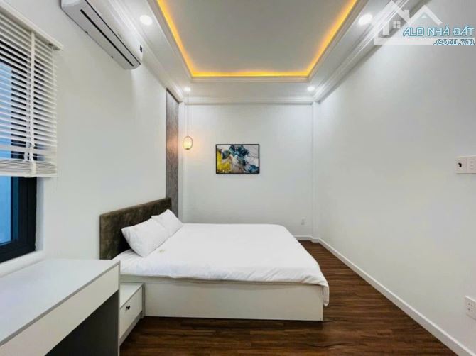 NGỘP BANK GIẢM 700 TRIỆU. KHU VIP DREAMHOME GÒ VẤP. GẦN BỜ KÊNH THAM LƯƠNG. KẾT CẤU 5 TẦNG - 4