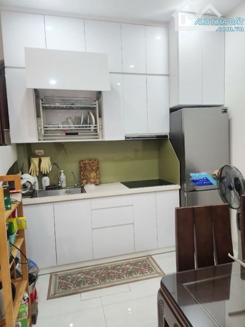 Cực Hiếm - Bay Nhanh- Cầu Giấy- Nhà đẹp ở luôn 42m2 - 6.x tỷ - 5
