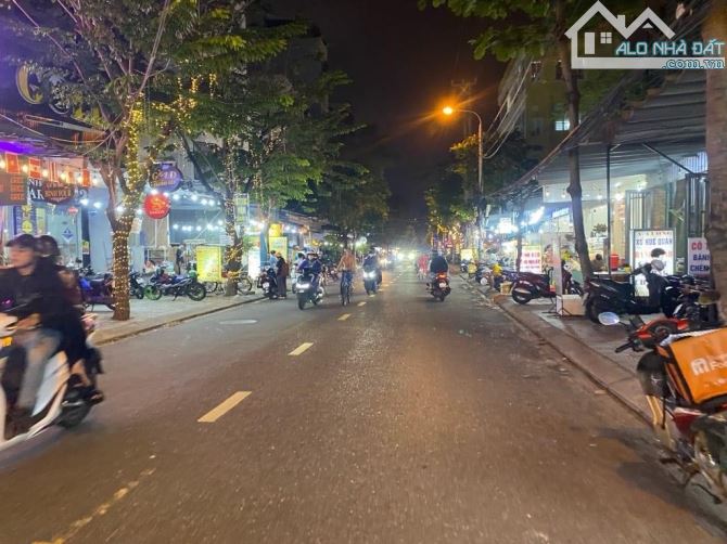 Nhà mặt phố Nguyễn Công Trứ , đường 10.5m Kinh Doanh đông đúc ngay cầu Rồng , Sơn Trà