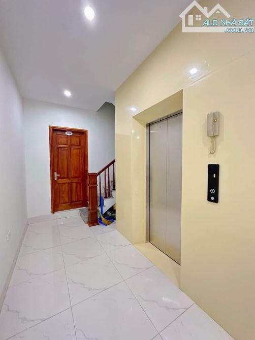 Bán tòa căn hộ DV Phùng Khoang 8 tầng 100m2 MT 5m, Ô tô đỗ cửa - thu hơn 1,5 tỷ/năm 25 ty - 1