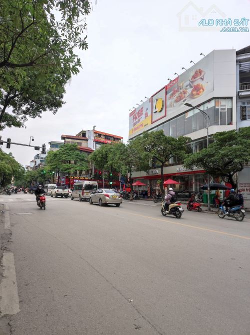 Bán nhà Mặt Phố khu vực Trần Đại Nghĩa, DT 125m x mặt tiền 6.6m, lô góc, 59.9 tỷ đồng - 1