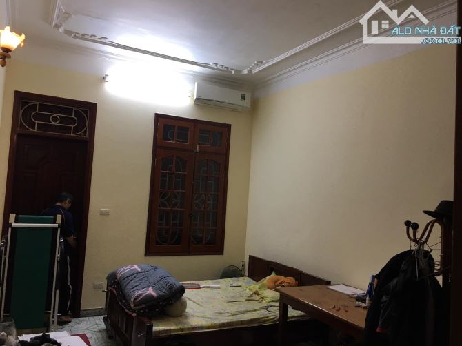 Bán nhà mặt phố Kim Ngưu, Hai Bà Trưng, tiện kinh doanh 3 tầng 70m2 giá 18.2 tỷ