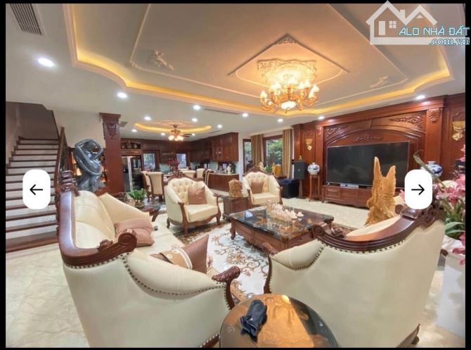 chính chủ bán biệt thự góc Gamuda dt:245m2 full nội thất cao cấp thang máy giá 50 tỷ