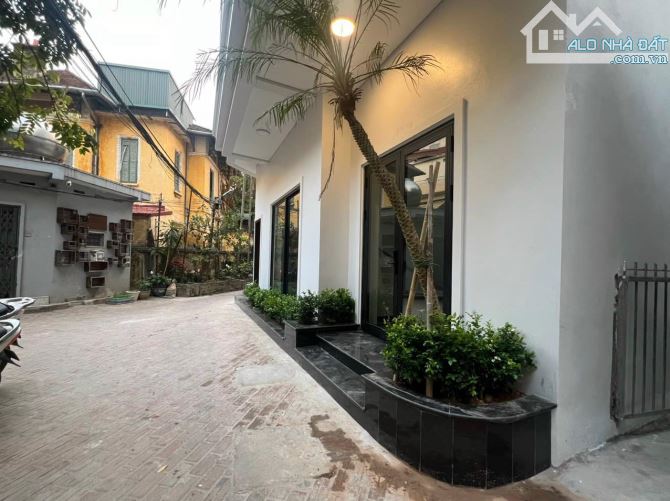 Bán Gấp Biệt Thự Trần Hưng Đạo – Hoàn Kiếm, 3 mặt thoáng. DT 61m2 x 4T thang máy. MT 11m - 1