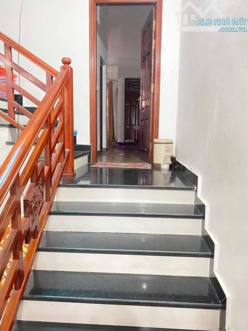 Cho thuê nhà 3 tầng Fun đồ nội thất Phố Khám Thuận Thành Bắc Ninh - 2