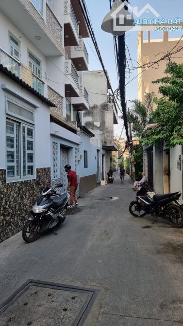 Nhà 2 lầu bề ngang 7.5m, ngay đường Lê Đức Thọ. Giá 5,8 tỷ - 3