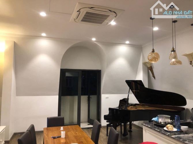 Bán Gấp Biệt Thư Đơn Lập Mặt Phố Thọ Tháp – Cầu giấy. DT 189M2 x 5T thang máy. MT 14m. - 3