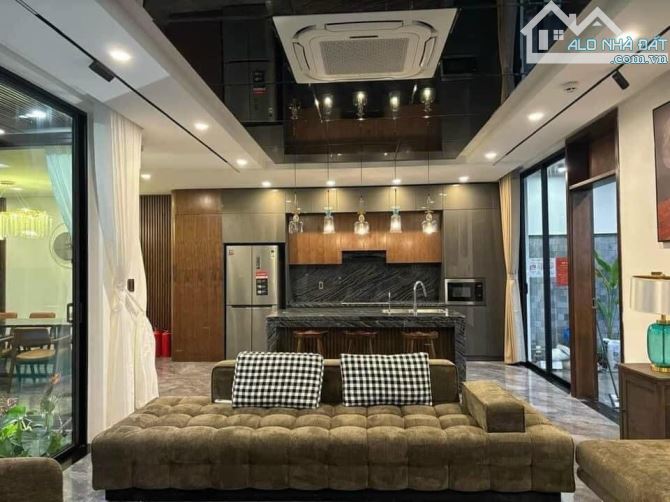 Bán Biệt Thự Nghỉ Dưỡng sân vườn hồ bơi mới cực đẹp NVA