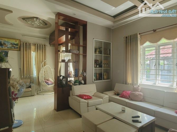 Cho thuê biệt thự siêu đẹp 270m2 KDC Phúc Hải Tân Phong, chỉ 20tr/tháng