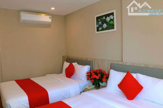 Cần bán khách sạn tiêu chuẩn 2 sao mới - khu phố tây Nha Trang - 1