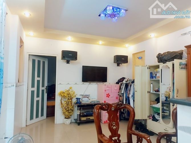 **NHÀ HẺM NHỰA 6M - 1 CĂN RA MẶT TIỀN - PHƯỜNG 4 QUẬN 8 - 79M2 - CHỈ 4 T.Ỷ 600** - 1